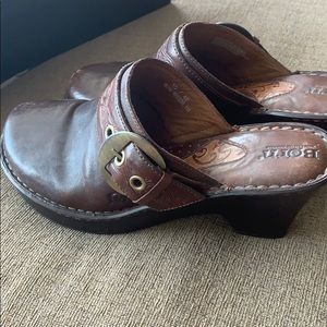 Born Clogs size 10W